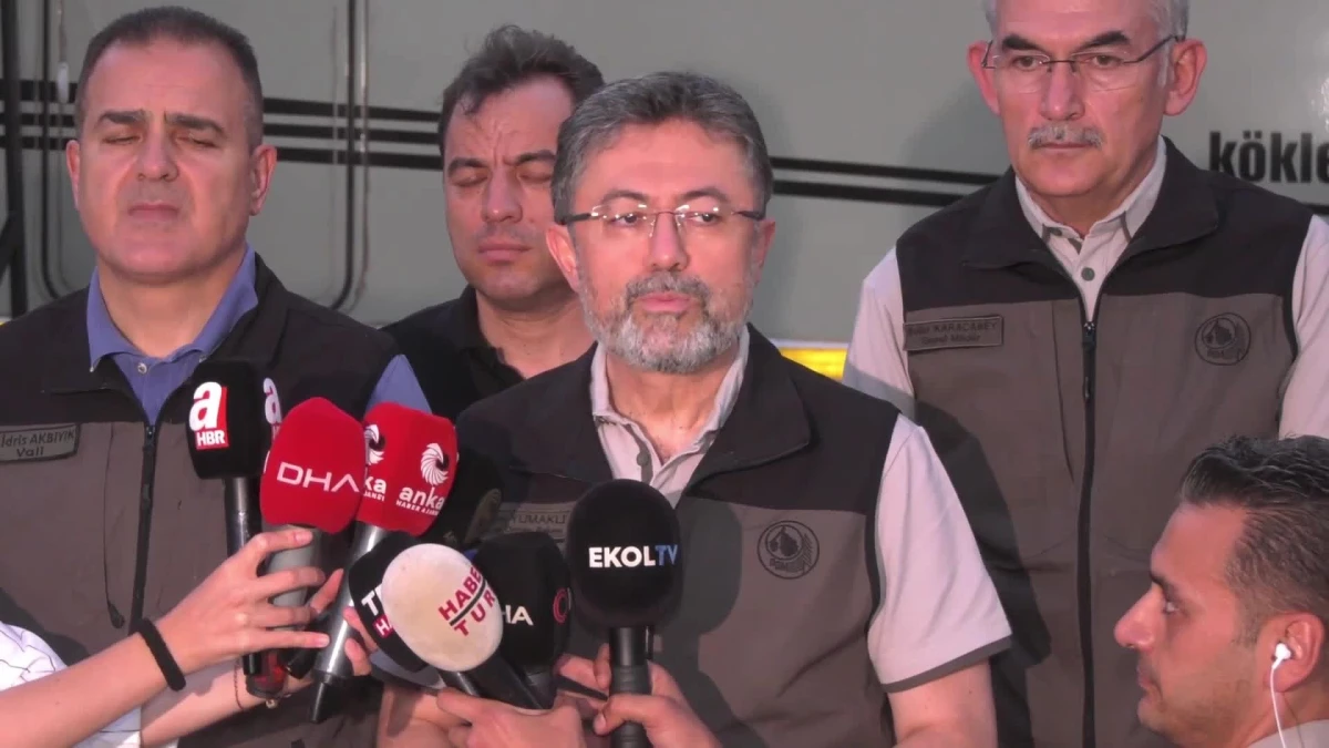 Tarım ve Orman Bakanı Yumaklı: Son 5 yangından biri kontrol altına alındı
