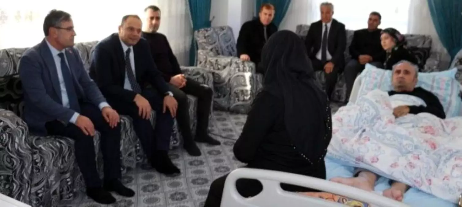 Kaymakam Demir, evde bakım ailelerini ziyaret etti