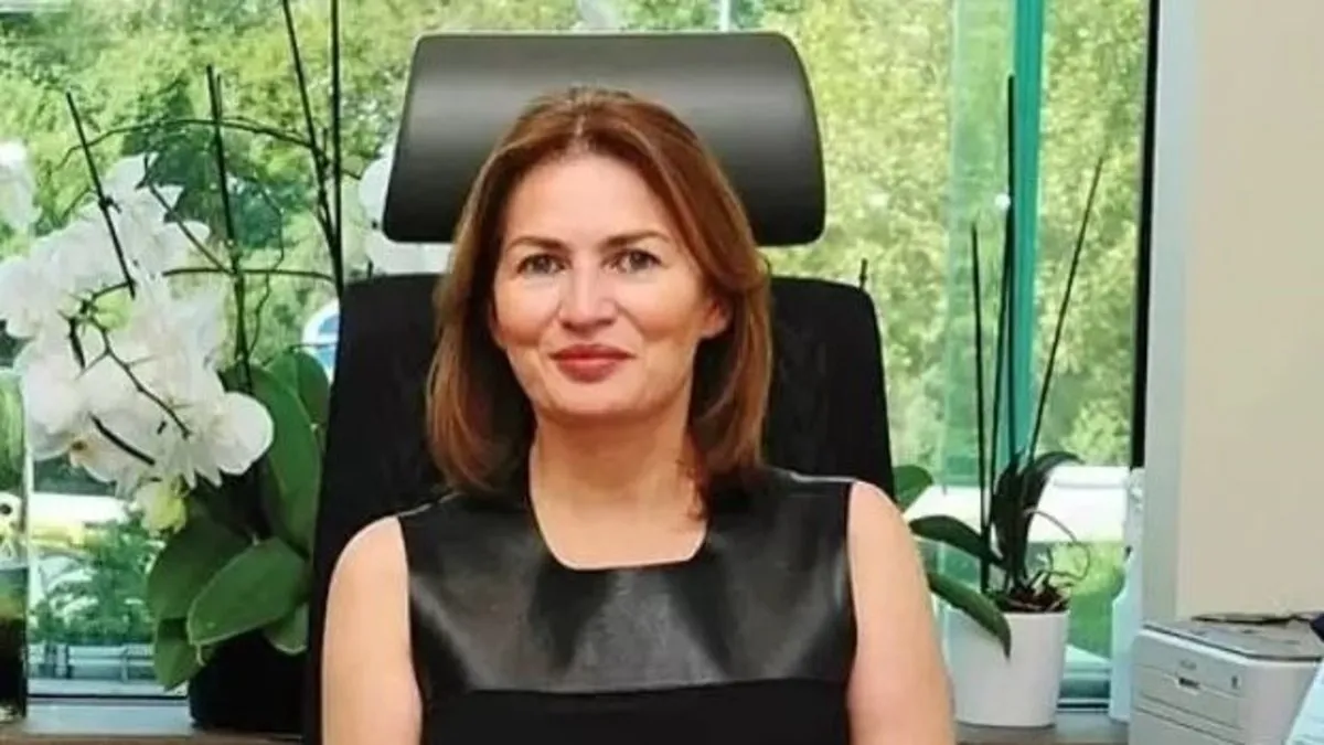 Özlem Cankurtaran son yolculuğuna uğurlandı! Cenaze törenine birçok ünlü isim katıldı!