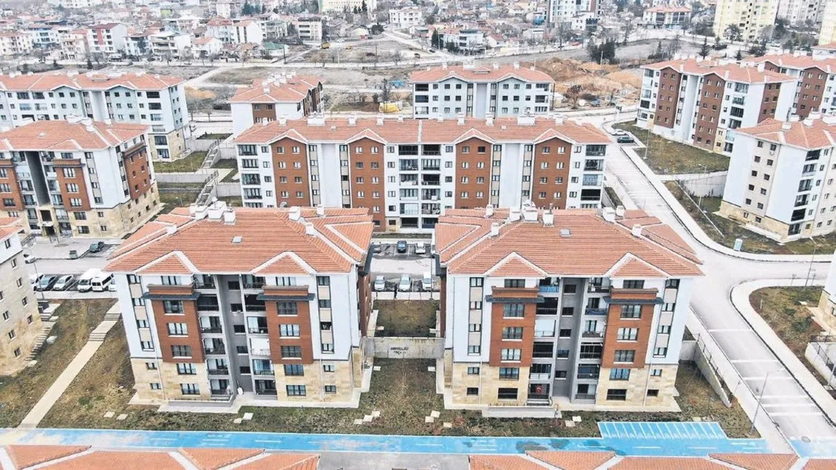 Deprem korkumuz bitti TOKİ konutları zırh gibi