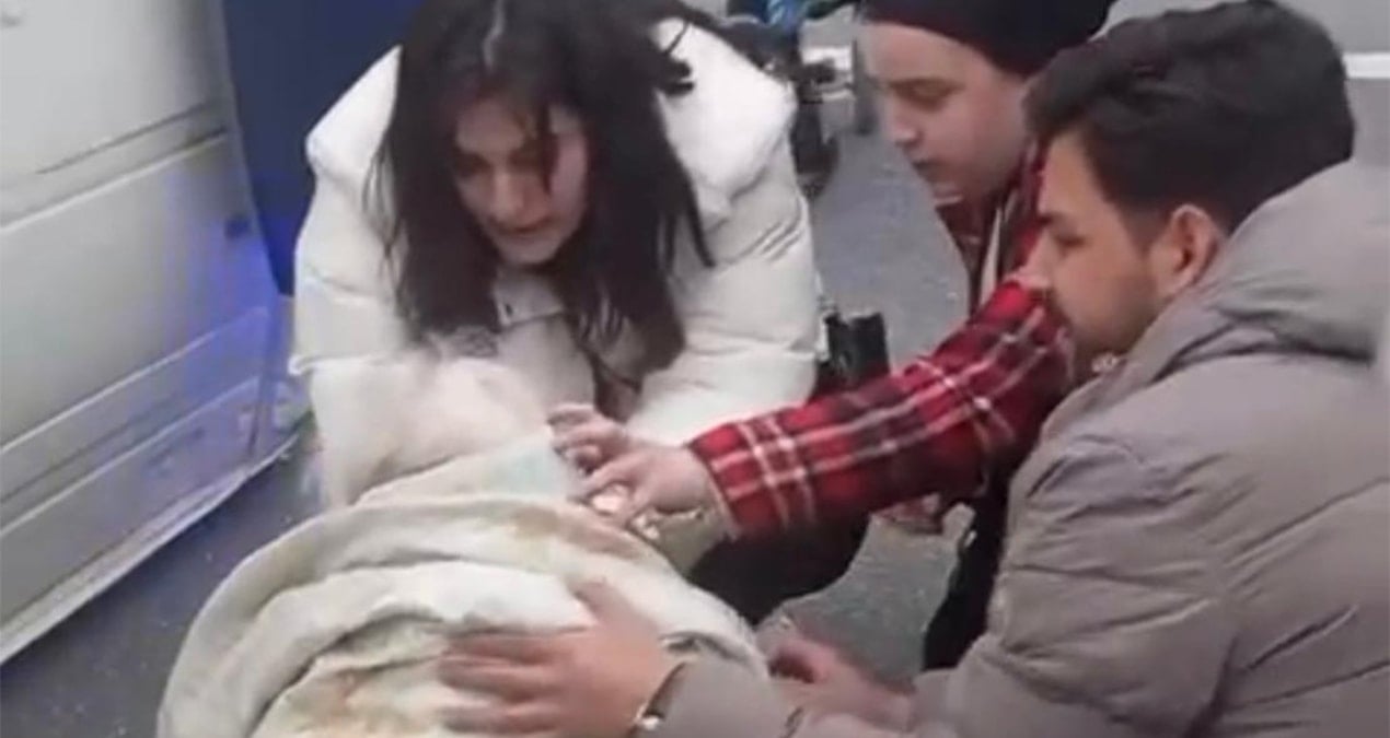 Yaralı taşıyan ambulans kaza yaptı: 4 yaralı